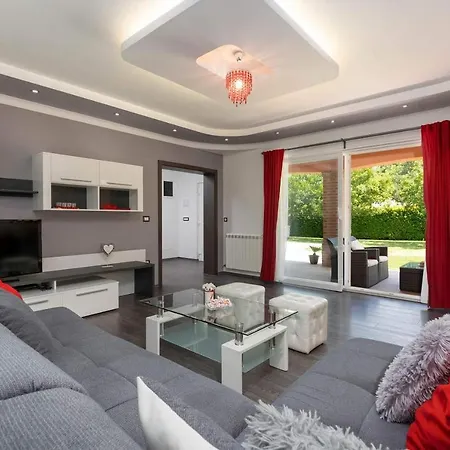 Holiday home Doria Skropeti