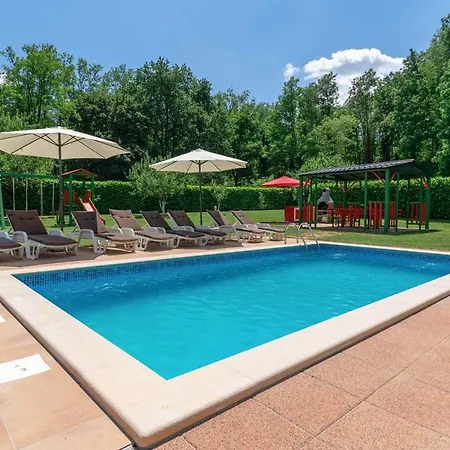 Holiday home Doria Skropeti